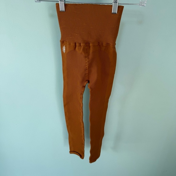 Free People Movement High Waisted Toasted Coconut Rust Orange Leggings Sz XS/S - Picture 5 of 9